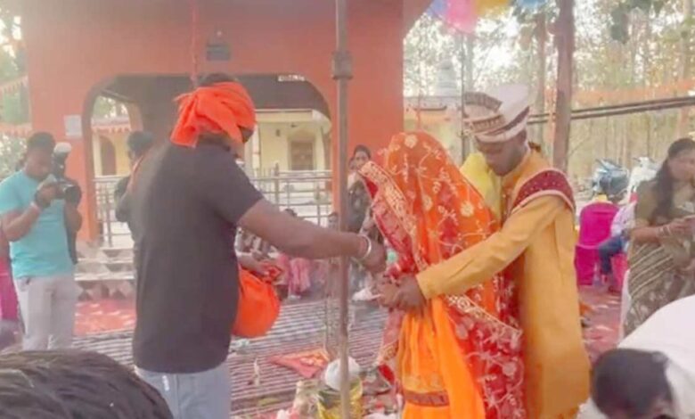 अंबिकापुर में सामाजिक संस्था ने गरीब युवती की शादी कर दिखाया प्रेरणादायक उदाहरण