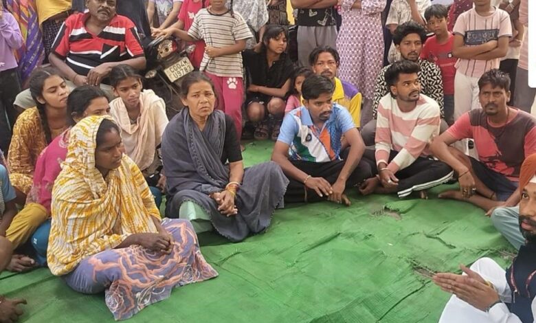 रामकृष्ण केयर हॉस्पिटल में तीन सफाई कर्मचारियों की मौत, एफआईआर दर्ज और परिवारों को 30 लाख मुआवजा