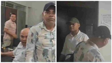 रीवा SDM कार्यालय में बाबू शराब पीते कैमरे में कैद, प्रशासन में हड़कंप