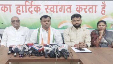 छत्तीसगढ़ में कांग्रेस का वार नक्सलवाद, गैस संकट और महंगाई पर सरकार से सवाल