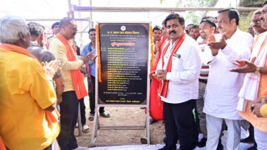 उपमुख्यमंत्री शर्मा ने 4.08 करोड़ की लागत के सकरी नदी तटबंध निर्माण का किया भूमिपूजन उपमुख्यमंत्री शर्मा ने 4.08 करोड़ की लागत के सकरी नदी तटबंध निर्माण का किया भूमिपूजन