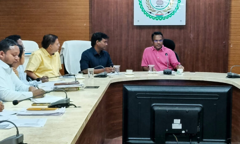 खरीफ तैयारियों की समीक्षा खाद-बीज की कालाबाजारी पर सख्त कार्रवाई के निर्देश खरीफ तैयारियों की समीक्षा खाद-बीज की कालाबाजारी पर सख्त कार्रवाई के निर्देश