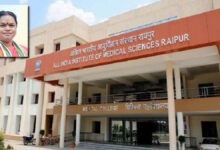 डॉक्टर और स्टाफ की कमी से मरीज परेशान, सांसद ने बिस्तरों की संख्या बढ़ाने की मांग की