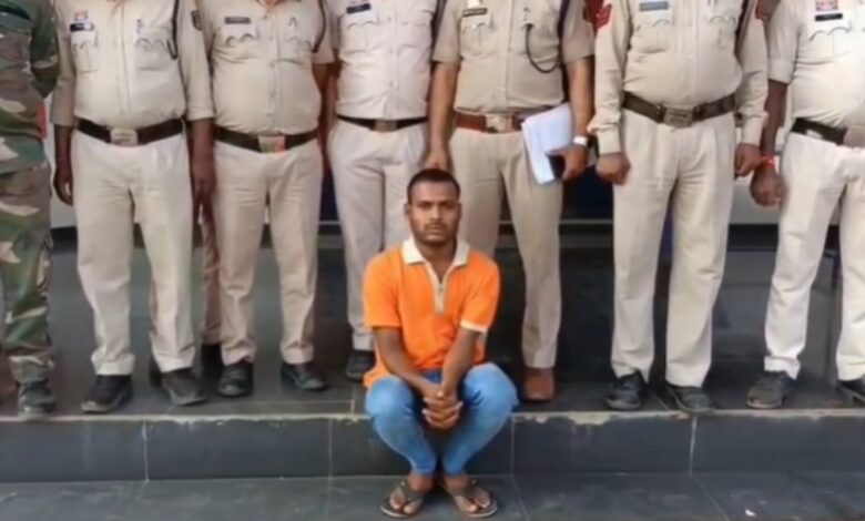 मनरेगा और आवास योजना के दस्तावेज जलाए, पुलिस ने किया गिरफ्तार