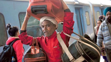 रायपुर रेलवे स्टेशन पर जल्द एप से कुली बुकिंग की सुविधा, यात्रियों से फीडबैक जारी