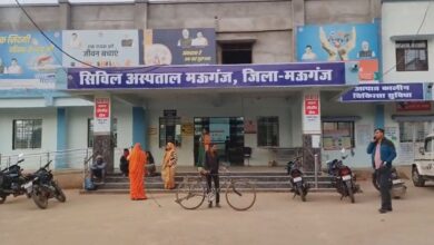 सरकारी अस्पताल में अव्यवस्था डॉक्टर लेट, आउटसोर्स स्टाफ मरीजों पर जिम्मेदार