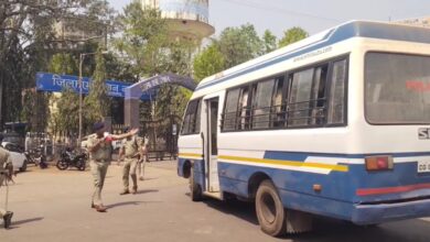 बालोद कोर्ट को बम धमकी, सुरक्षा बढ़ाई गई; मजिस्ट्रेट और अधिवक्ताओं को सुरक्षित स्थान पर भेजा बालोद कोर्ट को बम धमकी, सुरक्षा बढ़ाई गई; मजिस्ट्रेट और अधिवक्ताओं को सुरक्षित स्थान पर भेजा