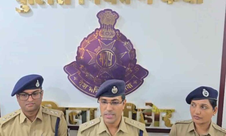 73 लाख के सोने-चांदी के आभूषण बरामद, 12 आरोपी गिरफ्तार