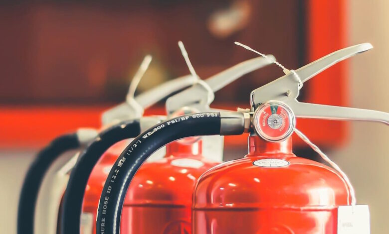 फायर एनओसी अब निशुल्क नहीं निजी कंपनियों से लगे लाखों रुपए के शुल्क फायर एनओसी अब निशुल्क नहीं निजी कंपनियों से लगे लाखों रुपए के शुल्क