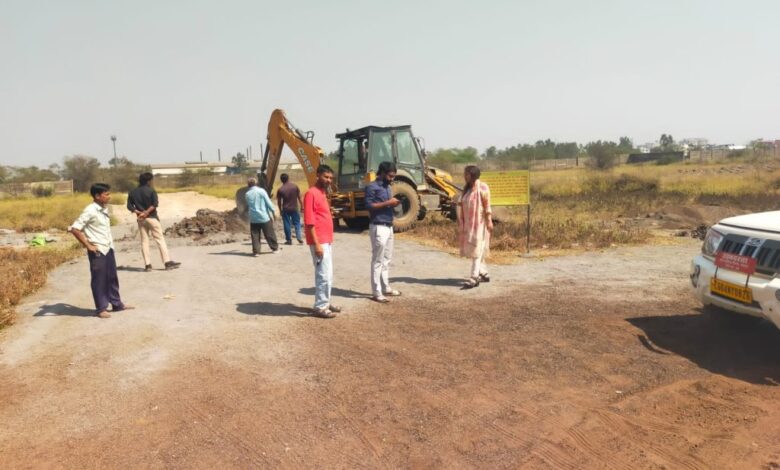 रायपुर में अवैध प्लाटिंग पर कार्रवाई, जरवाय में 1 एकड़ जमीन पर निर्माण ध्वस्त