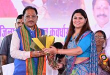 रानी अवंती बाई लोधी बलिदान दिवस समारोह में विधायक बोहरा ने किया मुख्यमंत्री साय का स्वागत, विधानसभा के विभिन्न गाँव में 6 मूर्तियों का किया लोकार्पण