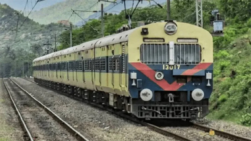 15 से 17 अप्रैल तक रद्द रहेंगी लोकल ट्रेन 15 से 17 अप्रैल तक रद्द रहेंगी लोकल ट्रेन