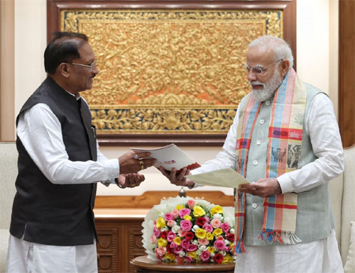 बस्तर में शांति के बाद विकास का नया चरण, बस्तर रोडमैप 2.0 पर प्रधानमंत्री मोदी से चर्चा