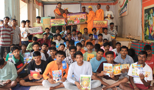 रायपुर सेंट्रल जेल में गायत्री परिवार ने विचाराधीन बंदियों को पढ़ाया नैतिक शिक्षा का पाठ