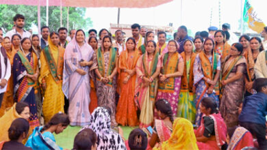 पूर्व कांग्रेस विधायक के गृह ग्राम बतरा में में 31 लोगों ने थामा कमल का साथ, मंत्री राजवाड़े ने कराया भाजपा ज्वाइन