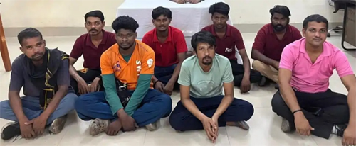 रायपुर रेल मंडल में अनियमित यात्रियों एवं अनाधिकृत वेंडिंग के खिलाफ वाणिज्य विभाग का दुर्ग स्टेशन पर अभियान