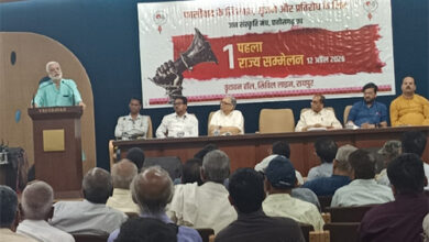 बुद्धिजीवी तो वहीं है जो सूरज के धब्बे को भी उंगली दिखाकर कहेगा कि वहां धब्बा है – रामजी