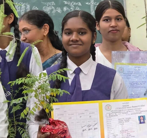 हरितमय रहा जेआर दानी में परीक्षा परिणाम वितरण