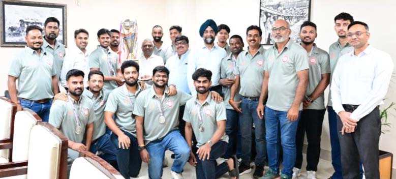 अखिल भारतीय रेल क्रिकेट प्रतियोगिता में दक्षिण पूर्व मध्य रेलवे टीम उपविजेता