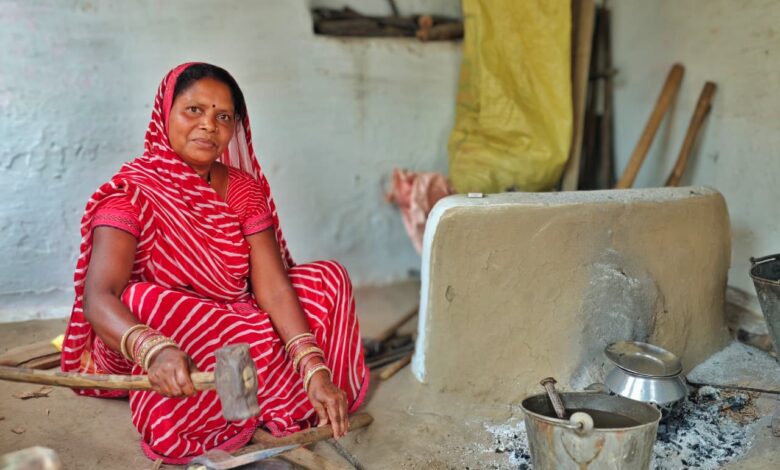 पारंपरिक लोहारी से आत्मनिर्भरता का सफर पारंपरिक लोहारी से आत्मनिर्भरता का सफर