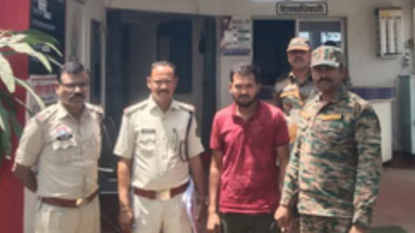 युवती की फोटो एडिट कर सोशल मीडिया पर वायरल करने वाला आरोपी गिरफ्तार युवती की फोटो एडिट कर सोशल मीडिया पर वायरल करने वाला आरोपी गिरफ्तार