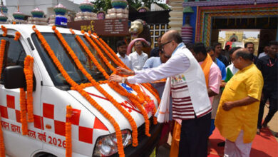 राज्यपाल डेका ने श्री जगन्नाथ मंदिर ट्रस्ट को सौंपी एम्बुलेंस की चाबी