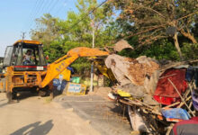 उद्योग भवन सर्विस रोड व पुरैना मुख्य मार्ग अतिक्रमणमुक्त