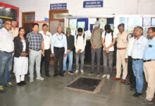 रायपुर रेल मंडल के टिकट चेकिंग स्क्वाड ने डुप्लीकेट एमएसटी रेल टिकट बनाने वालों को पकड़ा