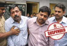 शराब के नशे में पाए गए 2 शिक्षक, हुए सस्पेंड