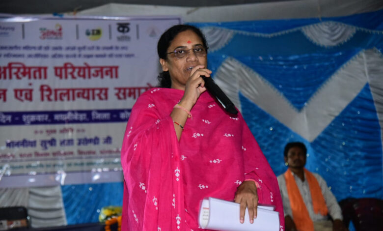 विधायक ने ग्राम मथनीबेड़ा में अस्मिता परियोजना का शुभारंभ, महिलाओं को मिलेगा स्वरोजगार का सशक्त अवसर