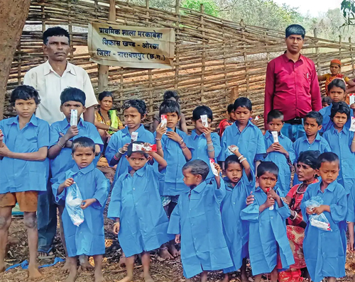 अबूझमाड़ के मरकाबेड़ा में खुला पहला स्कूल