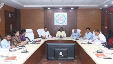 कलेक्टर ने ली समय-सीमा बैठक, शिक्षा, स्वास्थ्य, कृषि और पोषण योजनाओं की समीक्षा