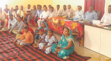 छत्तीसगढ़ में निषाद समाज ने सगाई के बाद युवक-युवतियों के बात करने पर लगाया पाबंदी