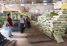 खरीफ पूर्व कृषि केंद्रों का निरीक्षण,अनियमितता पर दो केंद्रों को नोटिस