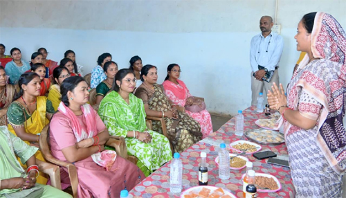 55 महिलाओं को मिला लघु उद्योग का व्यावहारिक ज्ञान