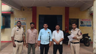 थाने में रेत से भरी ट्रक चोरी करने वाले 3 आरोपी गए जेल