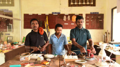 अब हथियार नहीं, हुनर से बदल रही पुनर्वासितों की जिंदगी, इलेक्ट्रीशियन ट्रेड में दिया जा रहा प्रशिक्षण