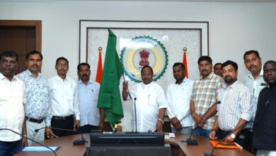 मंत्री नेताम ने बलरामपुर जिले के लिए वर्चुअल रूप से 9 नई एम्बुलेंस को दिखाई हरी झंडी