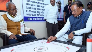 मुख्यमंत्री साय ने सियान गुड़ी का किया शुभारंभ : बुजुर्गों के साथ कैरम खेलकर वरिष्ठजनों का बढ़ाया हौंसला