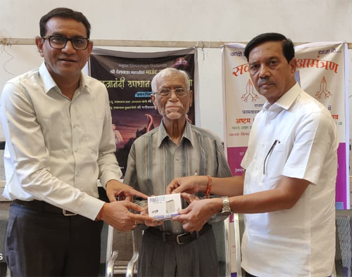 कम सुनाई देने की समस्या से जूझ रहे बुजुर्गों की सेवा माता पिता की पूजा के समान है – जैन संवेदना ट्रस्ट