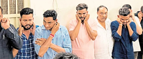 जनता कंस्ट्रक्शन ऑफिस से 9 जुआरी गिरफ्तार, 84 हजार नकद के साथ 4 वाहन जप्त