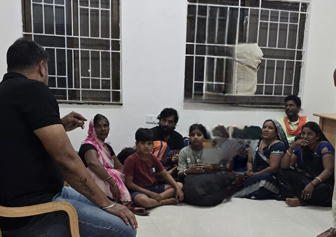 बच्चा चोरी की अफवाह, लोहंडीगुड़ा में बवाल, ग्रामीणों ने फेरीवालों को पीटा