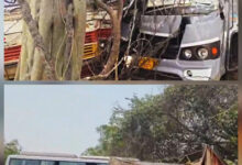 यात्री बस व ट्रक के बीच आमने-सामने की हुई भिड़ंत, बस के 12 यात्री घायल