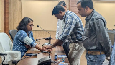 कलेक्टर ने कराई स्वास्थ्य जांच, मुख्यमंत्री स्वस्थ बस्तर अभियान का लाभ उठाने की अपील