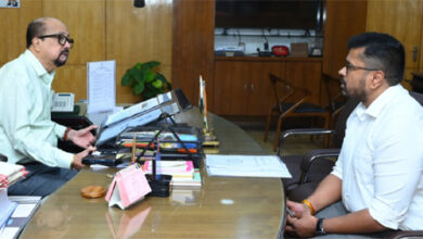 राज्यपाल डेका ने कारखानों में दुर्घटनाओं को रोकने के लिए सुरक्षा व्यवस्था मजबूत करने के दिए निर्देश