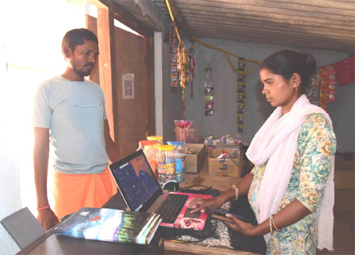 दूरस्थ गांवों तक बैंकिंग सुविधाएं पहुंचाकर बदलाव ला रही हैं रिंगो कश्यप