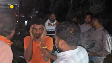 तेज रफ्तार ट्रक ने ट्रैक्टर को मारी टक्कर