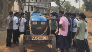 नारायणपुर पुनर्वास केंद्र में ट्रैक्टर चलाने व मरम्मत सीख रहे 40 आत्मसमर्पित नक्सली