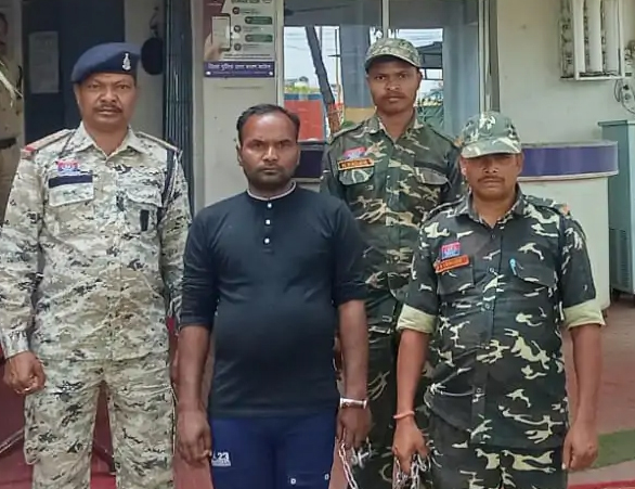 आपत्तिजनक तस्वीरें-मैसेज वायरल करने वाला आरोपी गिरफ्तार