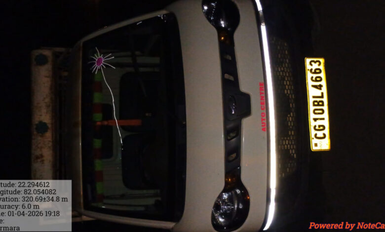 लकड़ी के अवैध परिवहन पर कार्रवाई, पिकअप वाहन जब्त